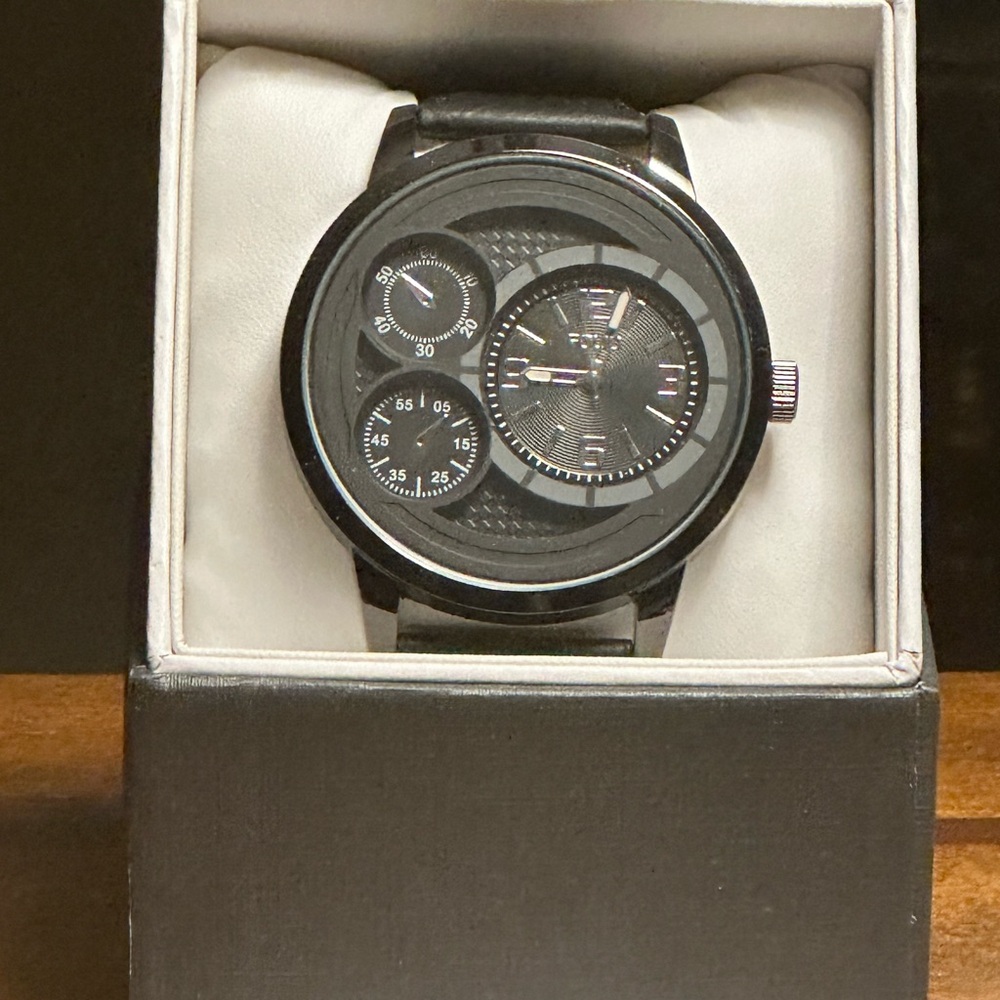Folio Magmus Wristwatch